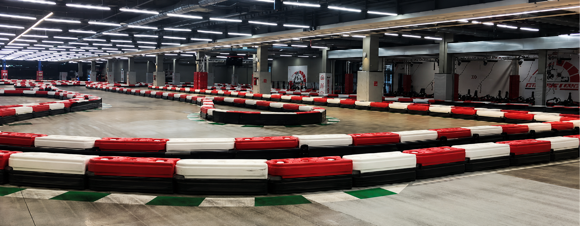 Pista indoor Grand Tour Karting